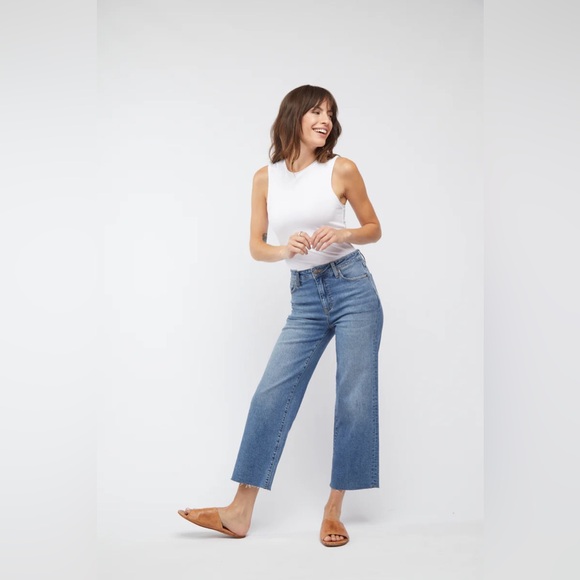 Oliver Logan Denim - Oliver Logan Aberdeen Ankle Crop High Rise Jean